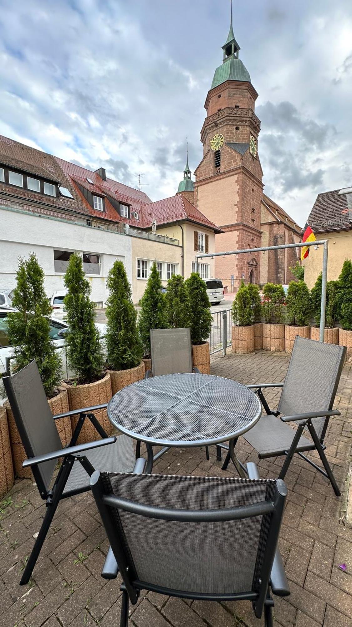 Holiday Am Marktplatz Фройденщат Екстериор снимка